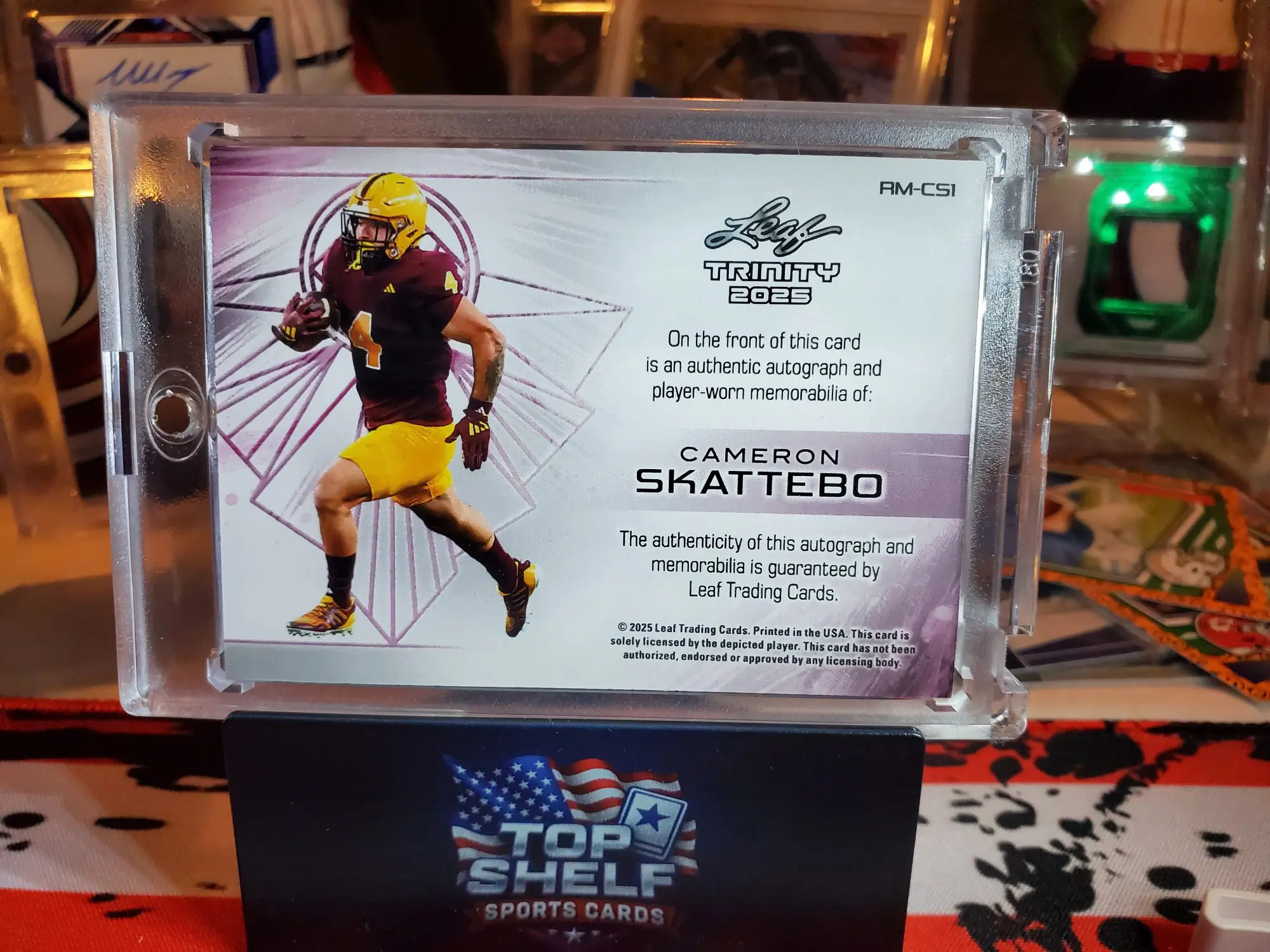 2025 Leaf Trinity - Rookie Auto Memorabilia Cam Skattebo #RM-CS1 Ruby /2(AU, - Image 3