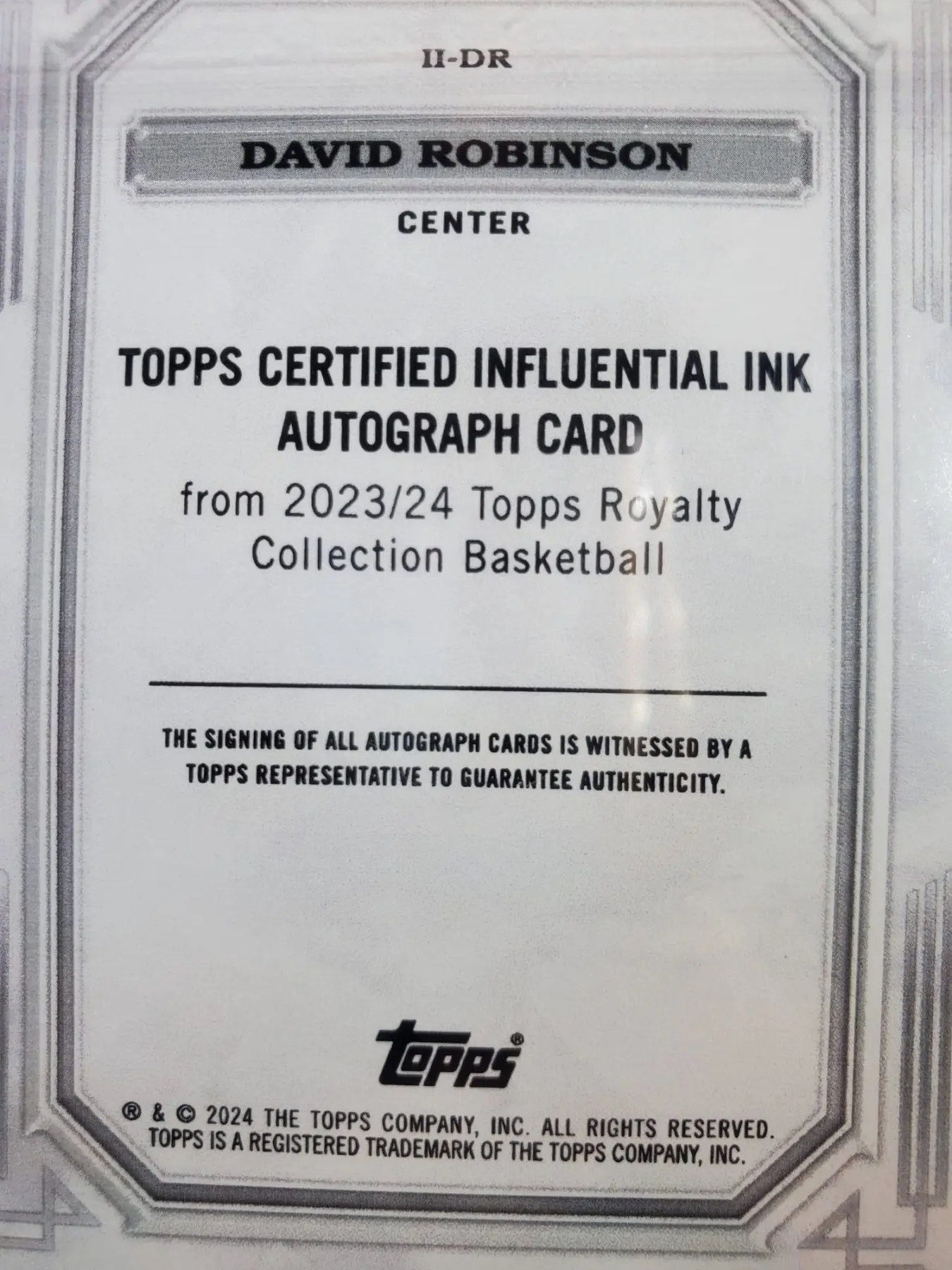 2023-24 Topps Royalty - Influential Ink David Robinson #II-DR Gold /10 (AU) - Image 2