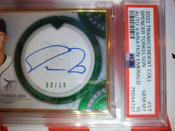 2022 Transcendent Collection Spencer Torkelson Auto-Variation Emerald/15 - Image 3