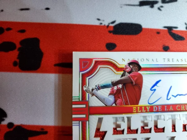 2023 National Treasures Baseball Elly De LA Cruz Electric Elly /25 - Image 2