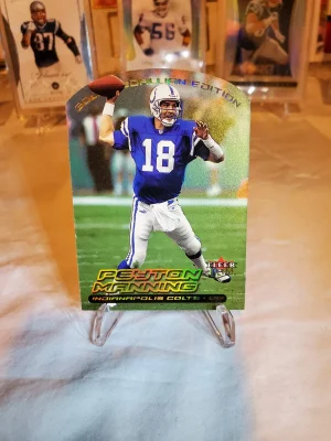 2000 Fleer Ultra Gold Meddallion Edition Peyton Manning #150 G